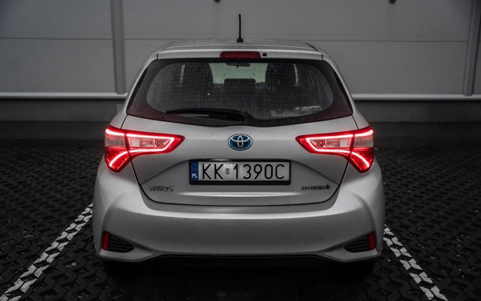 Toyota Yaris cena 51900 przebieg: 94800, rok produkcji 2018 z Sędziszów małe 137